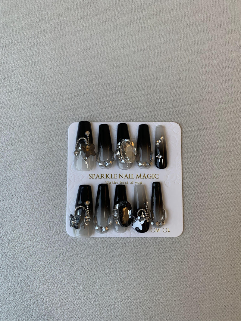 Black gemstone press-on nails trend